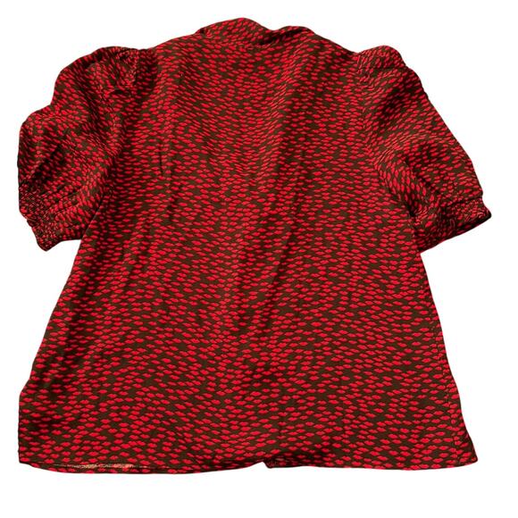 Reformation Loris Red Lips Print Top Size 6 Short Sleeve Button Blouse - Picture 4 of 8